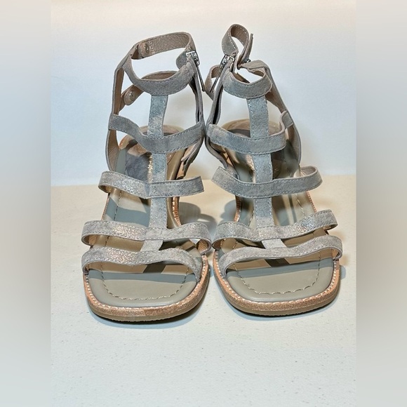 Donald Pliner Women’s Jenessa Metallic Gladiator Zip Close Heeled Sandals Sz 8.5 - Picture 7 of 9
